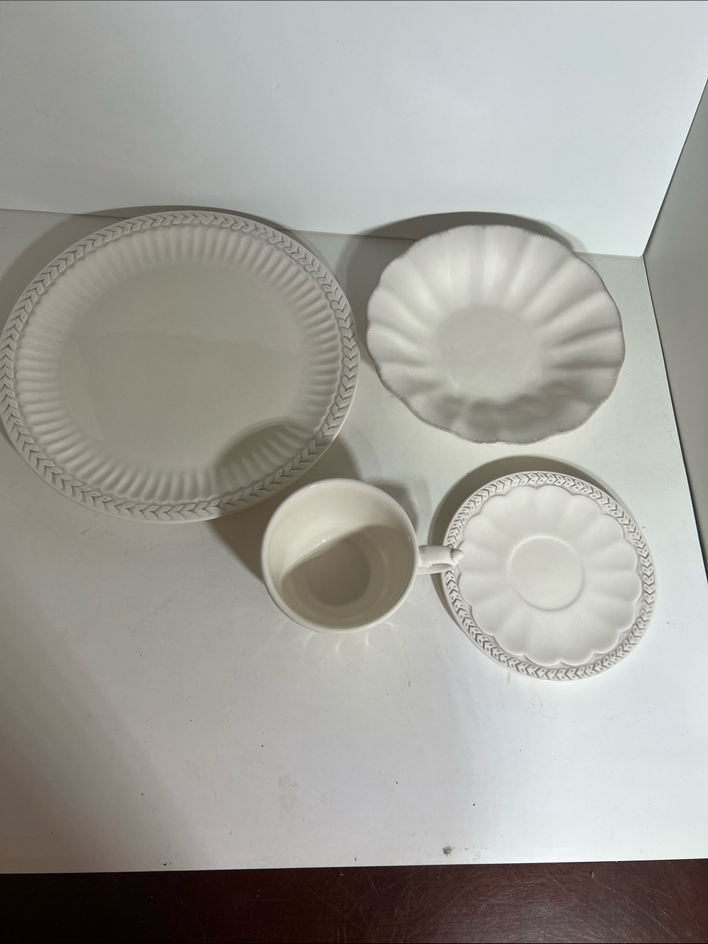 American Atelier White Ceramic Dinnerware Set - White 4 piece